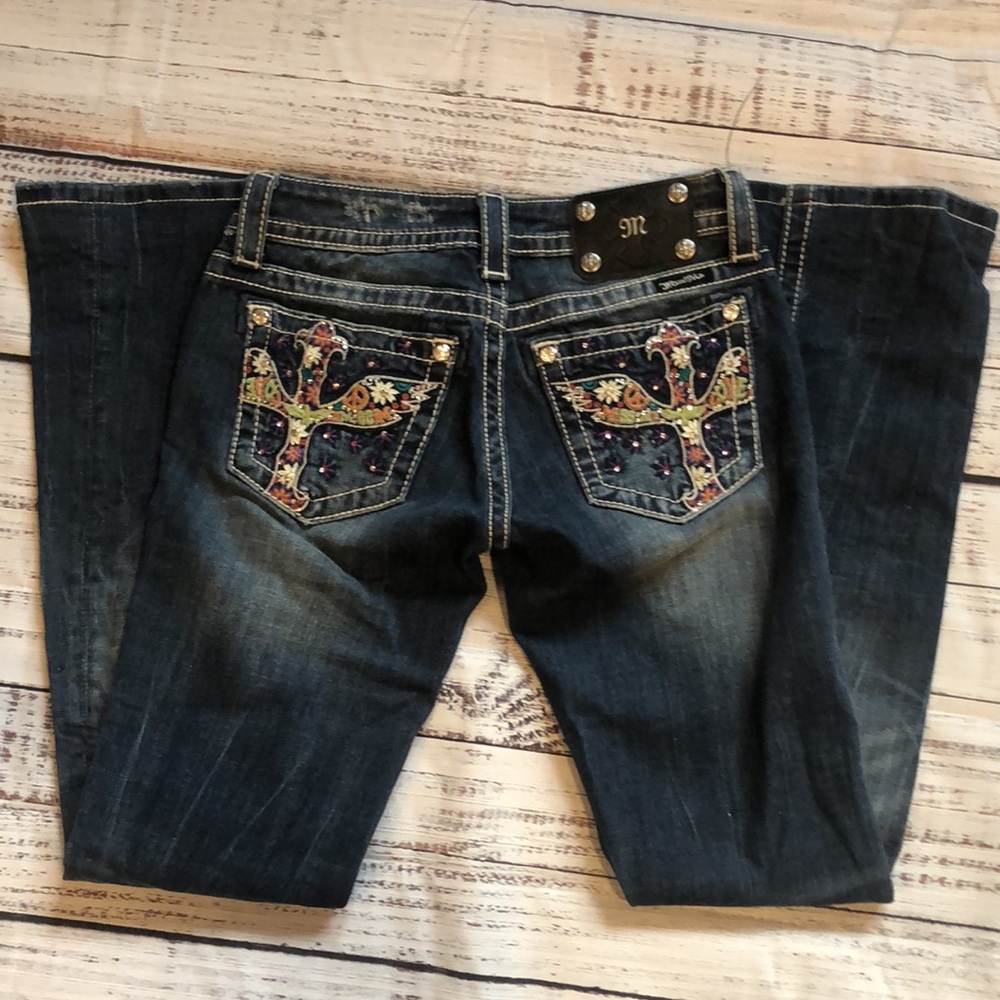 NWOT Miss Me Cross Colorful Bling Pockets Low Rise Standard Bootcut Jeans 26